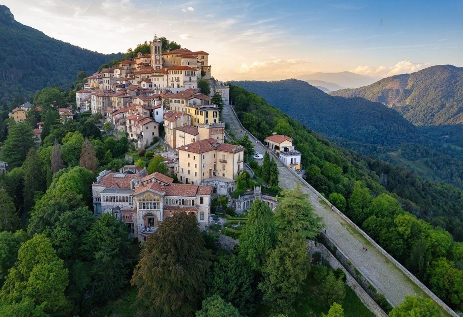 La Terrazza - Very Quiet - Free Park - 3 Min From Varese Center And Lake - Air Conditioning - Cycling Friendly Διαμέρισμα Εξωτερικό φωτογραφία