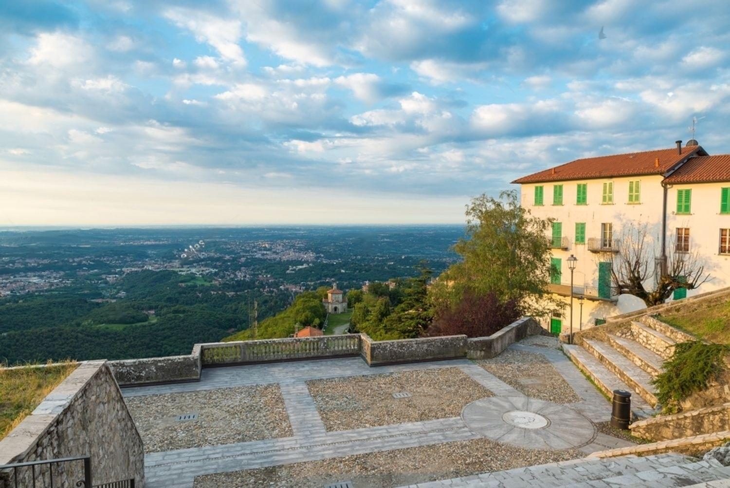 La Terrazza - Very Quiet - Free Park - 3 Min From Varese Center And Lake - Air Conditioning - Cycling Friendly Διαμέρισμα Εξωτερικό φωτογραφία